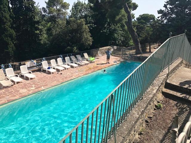 Chateau De Paulignan Trausse エクステリア 写真